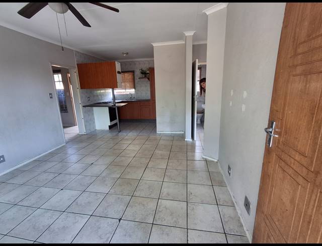 3 BEDROOM TOWNHOUSE FOR SALE IN SAFARI GARDENS